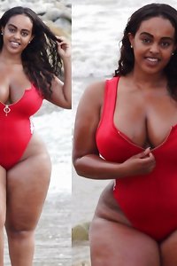 Supa ginormous gams & bbw part2