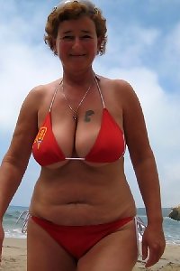 huge hooters huge bootie amateur older cougar - wifey - GILF - granny