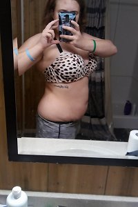 Voluptuous, shaking curves in jummy lingerie